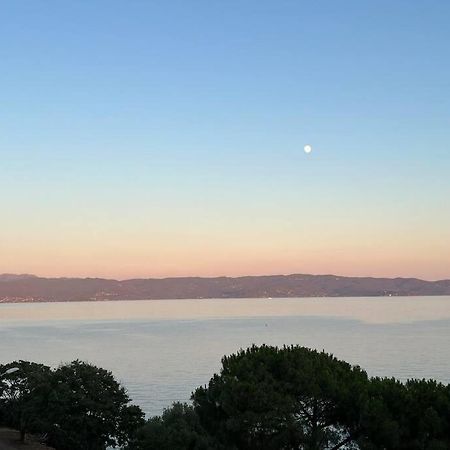 Bel App T2 En Bord De Mer Vue Sanquinaires Piscine Ajaccio  Kültér fotó
