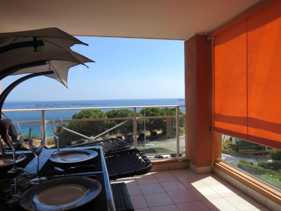 Bel App T2 En Bord De Mer Vue Sanquinaires Piscine Ajaccio  Kültér fotó