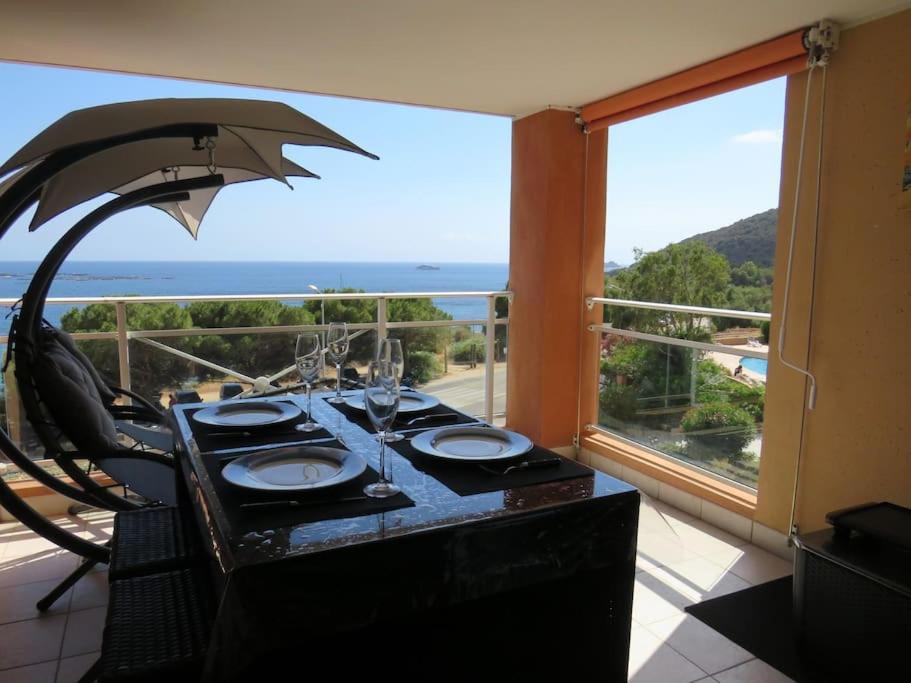 Bel App T2 En Bord De Mer Vue Sanquinaires Piscine Ajaccio  Kültér fotó