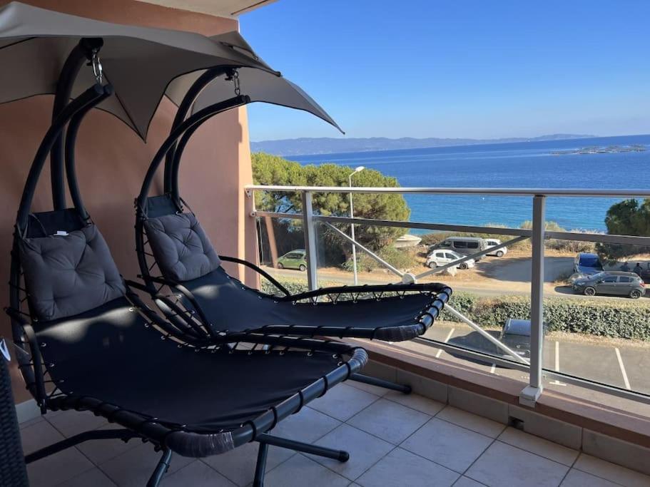 Bel App T2 En Bord De Mer Vue Sanquinaires Piscine Ajaccio  Kültér fotó