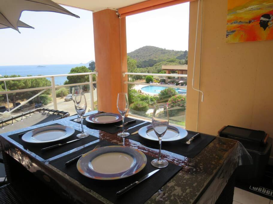 Bel App T2 En Bord De Mer Vue Sanquinaires Piscine Ajaccio  Kültér fotó